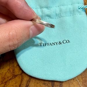 Tiffany & Co Notes Narrow Band Ring